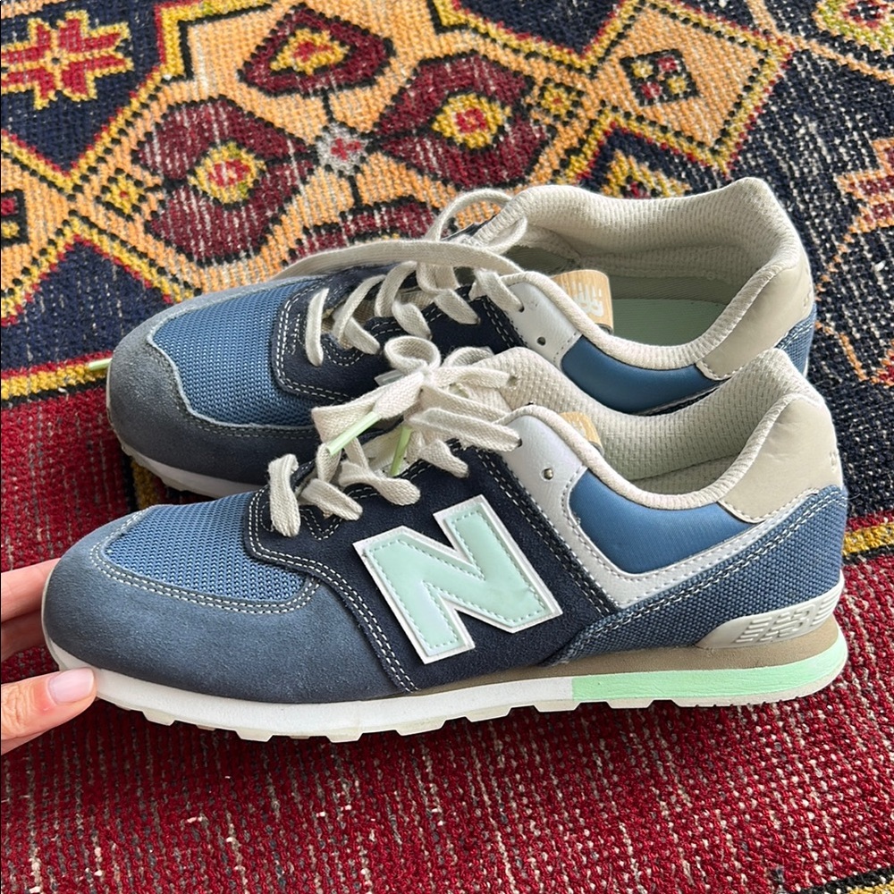 New Balance 574 Women’s Sneakers – Blue & Mint, Size 7 (W 8.5)